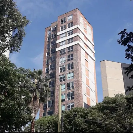 San Peter Aparta Suite En La 70 Laureles